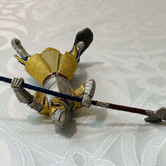 Schleich BLUE GRIFFIN KNIGHT W/Pole-Arm Silver/Gold 4" Resin WorldOfKnights EUC - Picture 6 of 8